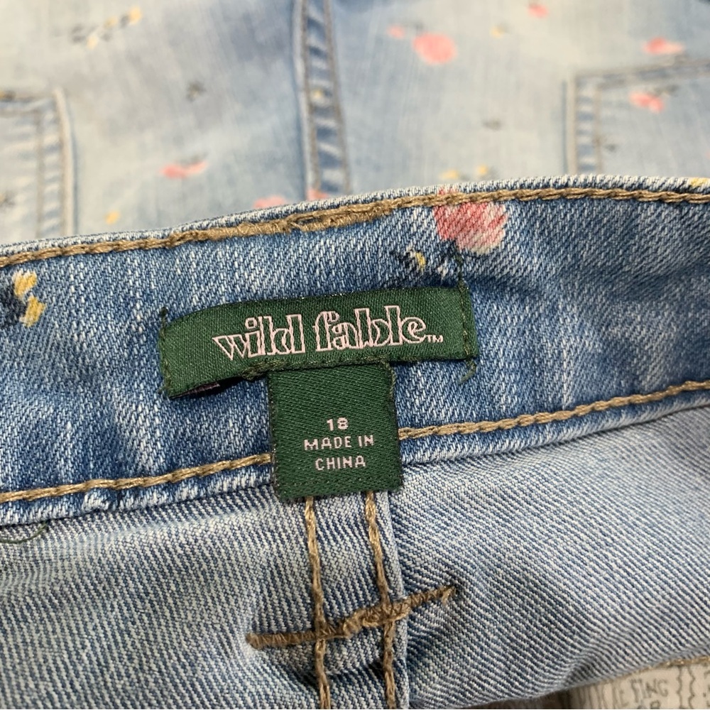 Cheeky High Waist Blue Jean Shorts Spandex Floral Cute 18 Frayed Wild Fable - Picture 14 of 15